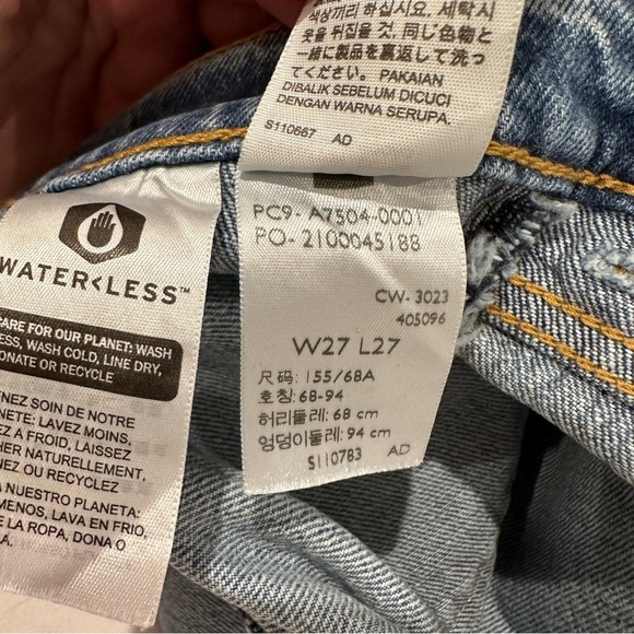 Levi's Premium Ribcage Jeans - Picture 8 of 9